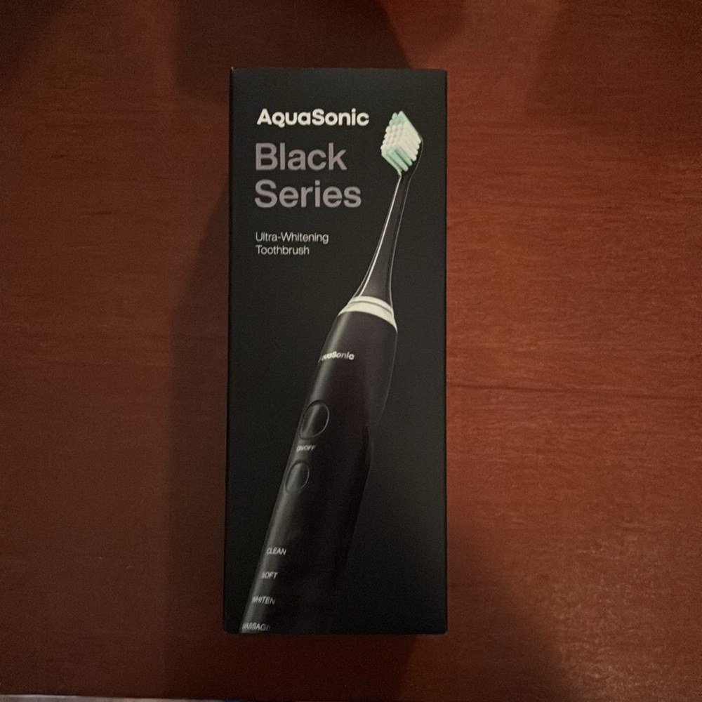 Black Series Ultra-Whitening Toothbrush